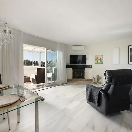 Cozy 2- Bedroom Duplex Penthouse With Rooftop Solarium In Calahonda Apartment *