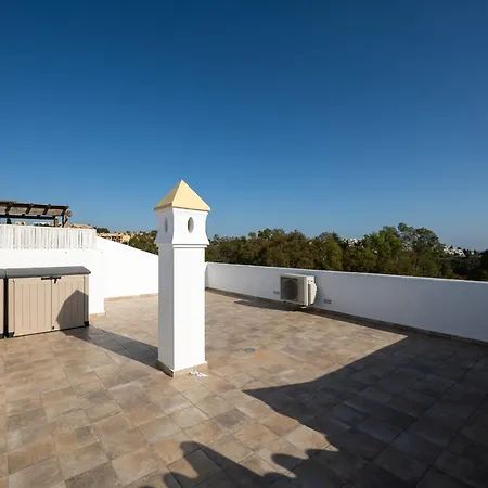 Apartment Cozy 2- Bedroom Duplex Penthouse With Rooftop Solarium In Calahonda