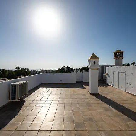 Apartment Cozy 2- Bedroom Duplex Penthouse With Rooftop Solarium In Calahonda Sitio de Calahonda