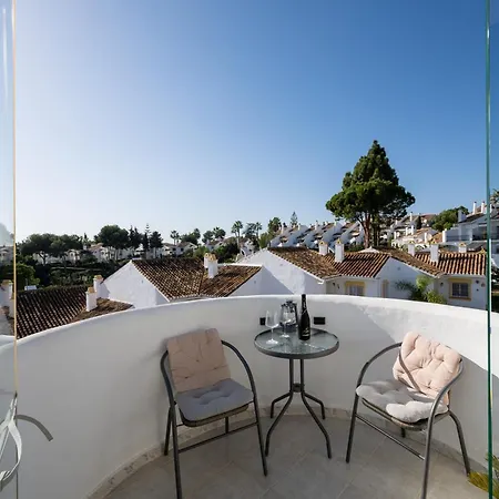 Cozy 2- Bedroom Duplex Penthouse With Rooftop Solarium In Calahonda * Sitio de Calahonda